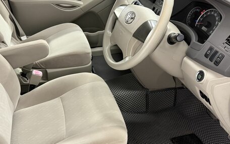 Toyota ISis I, 2010 год, 1 430 000 рублей, 21 фотография