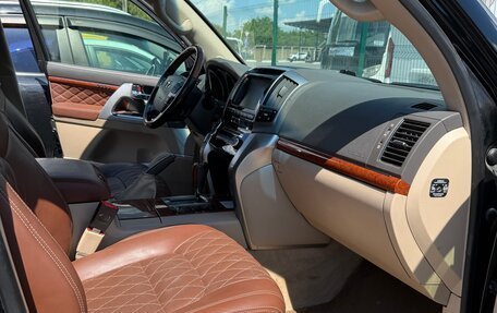 Toyota Land Cruiser 200, 2013 год, 4 200 000 рублей, 9 фотография