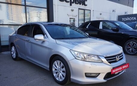 Honda Accord IX рестайлинг, 2013 год, 1 350 000 рублей, 3 фотография