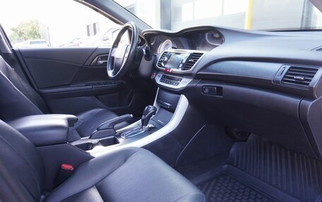 Honda Accord IX рестайлинг, 2013 год, 1 350 000 рублей, 11 фотография