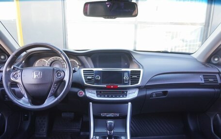 Honda Accord IX рестайлинг, 2013 год, 1 350 000 рублей, 12 фотография