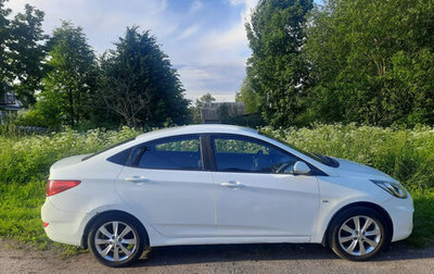Hyundai Solaris II рестайлинг, 2012 год, 650 000 рублей, 1 фотография
