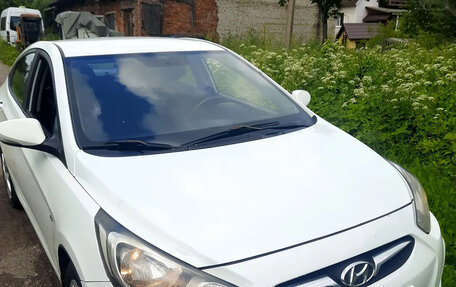 Hyundai Solaris II рестайлинг, 2012 год, 650 000 рублей, 7 фотография