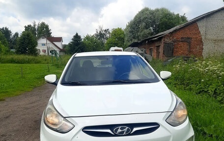 Hyundai Solaris II рестайлинг, 2012 год, 650 000 рублей, 5 фотография