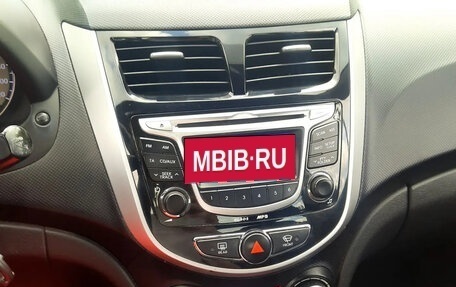 Hyundai Solaris II рестайлинг, 2012 год, 650 000 рублей, 16 фотография