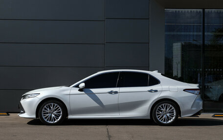 Toyota Camry, 2018 год, 3 299 000 рублей, 9 фотография