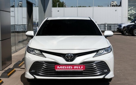 Toyota Camry, 2018 год, 3 299 000 рублей, 2 фотография
