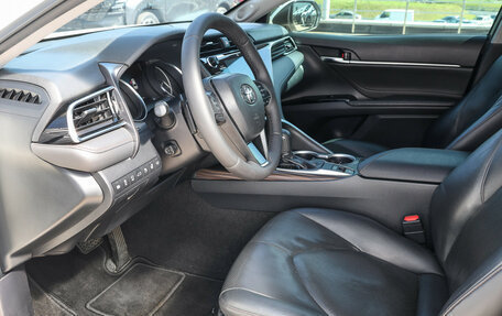 Toyota Camry, 2018 год, 3 299 000 рублей, 17 фотография