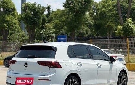 Volkswagen Golf VIII, 2023 год, 1 709 000 рублей, 3 фотография
