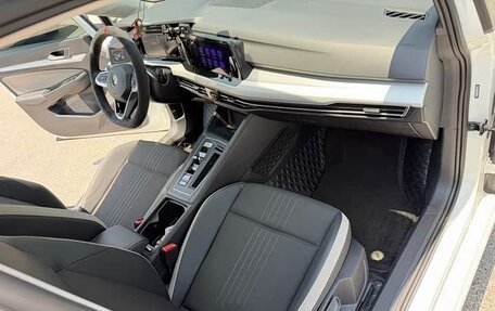 Volkswagen Golf VIII, 2023 год, 1 709 000 рублей, 7 фотография