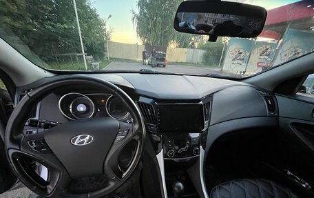 Hyundai Sonata VI, 2010 год, 870 000 рублей, 3 фотография