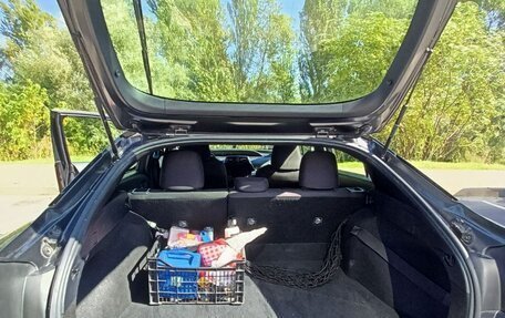 Toyota Prius IV XW50, 2018 год, 1 700 000 рублей, 6 фотография