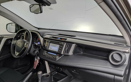 Toyota RAV4, 2014 год, 1 885 000 рублей, 11 фотография