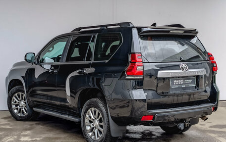 Toyota Land Cruiser Prado 150 рестайлинг 2, 2021 год, 6 250 000 рублей, 7 фотография