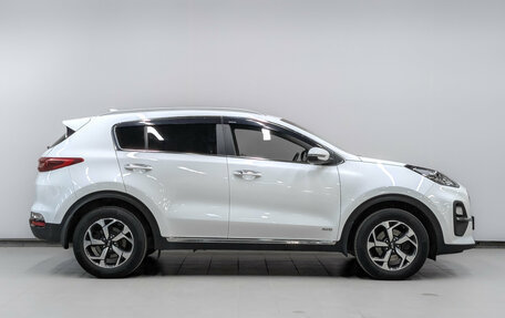 KIA Sportage IV рестайлинг, 2020 год, 2 390 000 рублей, 4 фотография