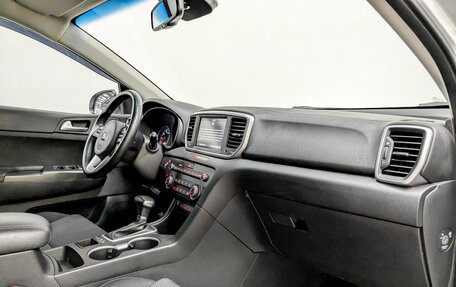 KIA Sportage IV рестайлинг, 2020 год, 2 390 000 рублей, 11 фотография