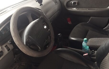 KIA Shuma II, 2003 год, 85 000 рублей, 6 фотография