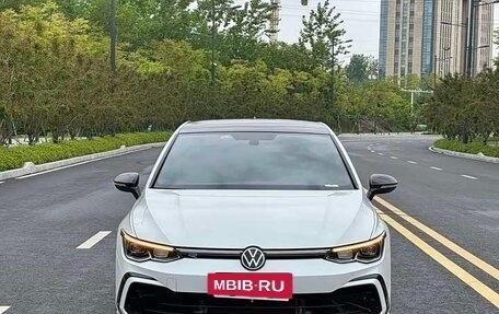 Volkswagen Golf VIII, 2023 год, 2 176 000 рублей, 2 фотография
