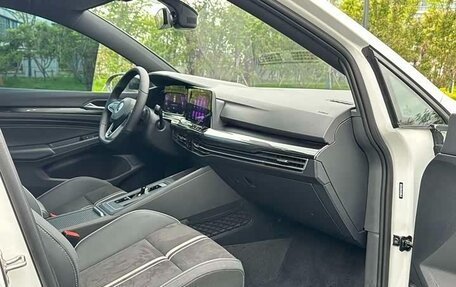 Volkswagen Golf VIII, 2023 год, 2 176 000 рублей, 9 фотография