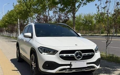 Mercedes-Benz GLA, 2023 год, 2 749 000 рублей, 3 фотография