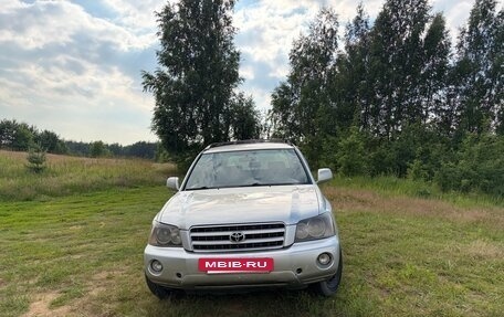 Toyota Highlander III, 2002 год, 699 000 рублей, 2 фотография