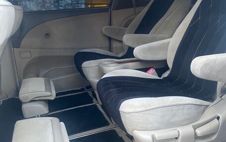 Toyota Estima III рестайлинг -2, 2004 год, 950 000 рублей, 18 фотография