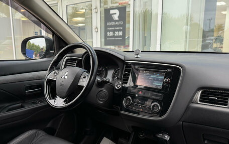 Mitsubishi Outlander III рестайлинг 3, 2015 год, 1 890 000 рублей, 11 фотография