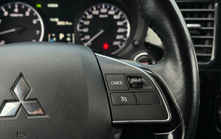 Mitsubishi Outlander III рестайлинг 3, 2015 год, 1 890 000 рублей, 17 фотография