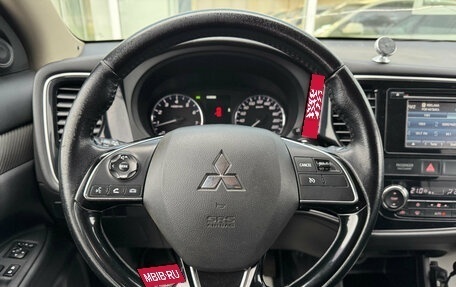 Mitsubishi Outlander III рестайлинг 3, 2015 год, 1 890 000 рублей, 19 фотография