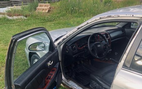 Hyundai Sonata IV рестайлинг, 2003 год, 210 000 рублей, 9 фотография