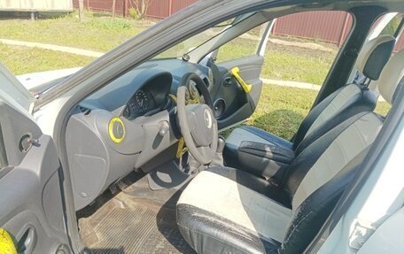 Renault Logan I, 2013 год, 180 000 рублей, 13 фотография