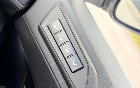 Toyota Vellfire II, 2015 год, 3 200 000 рублей, 10 фотография