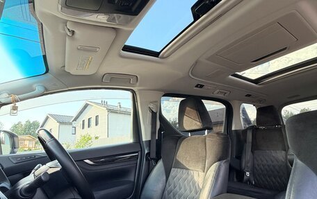 Toyota Vellfire II, 2015 год, 3 200 000 рублей, 29 фотография