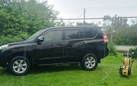 Toyota Land Cruiser Prado 150 рестайлинг 2, 2014 год, 3 380 000 рублей, 8 фотография