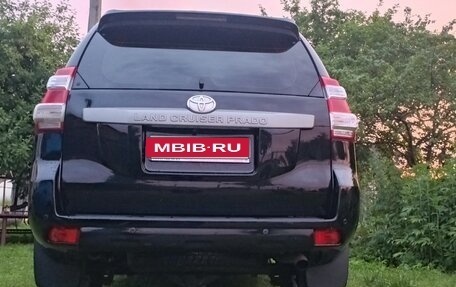 Toyota Land Cruiser Prado 150 рестайлинг 2, 2014 год, 3 380 000 рублей, 13 фотография