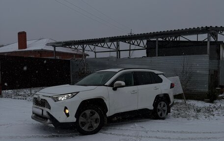 Toyota RAV4, 2019 год, 1 260 000 рублей, 3 фотография