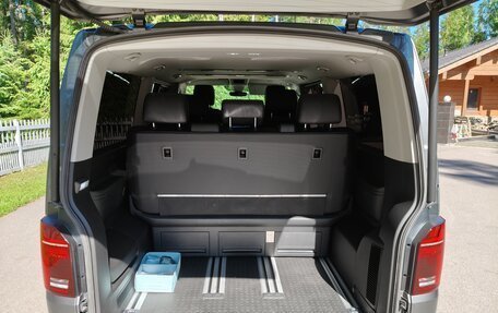 Volkswagen Multivan T6 рестайлинг, 2021 год, 6 900 000 рублей, 14 фотография