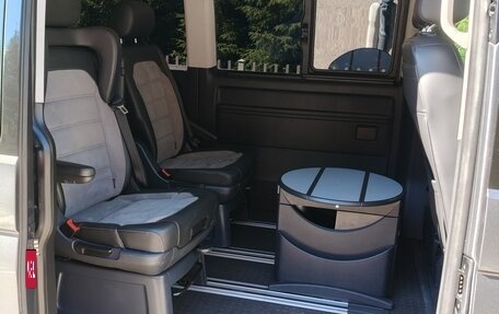 Volkswagen Multivan T6 рестайлинг, 2021 год, 6 900 000 рублей, 12 фотография