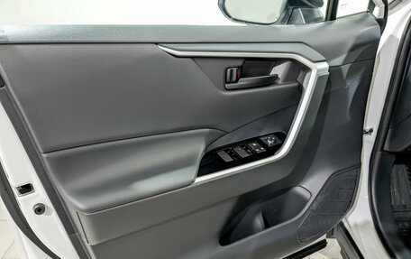 Toyota RAV4, 2024 год, 3 799 000 рублей, 19 фотография