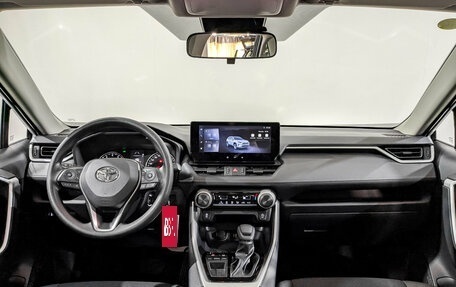 Toyota RAV4, 2024 год, 3 799 000 рублей, 14 фотография