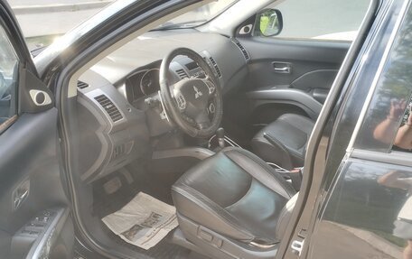 Mitsubishi Outlander III рестайлинг 3, 2008 год, 900 000 рублей, 11 фотография