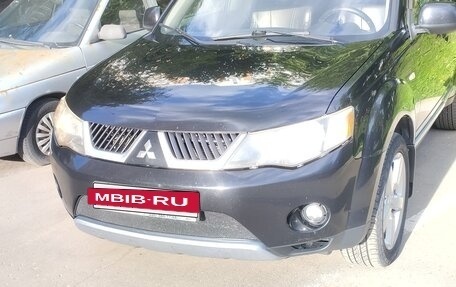 Mitsubishi Outlander III рестайлинг 3, 2008 год, 900 000 рублей, 8 фотография