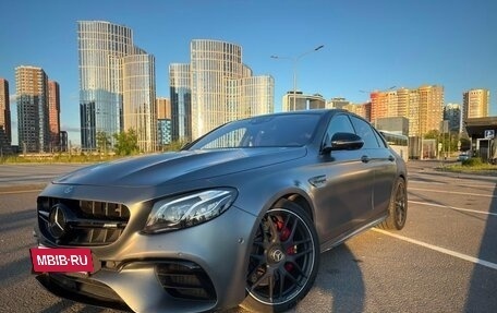 Mercedes-Benz E-Класс AMG, 2019 год, 5 500 000 рублей, 6 фотография