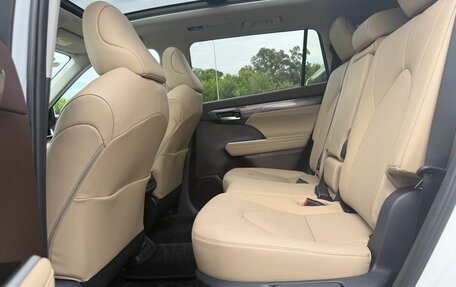 Toyota Highlander, 2026 год, 5 350 000 рублей, 27 фотография