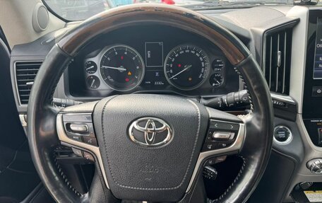 Toyota Land Cruiser 200, 2018 год, 5 000 000 рублей, 8 фотография