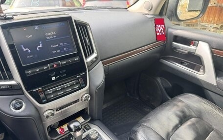 Toyota Land Cruiser 200, 2018 год, 5 000 000 рублей, 9 фотография