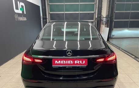 Mercedes-Benz E-Класс, 2021 год, 4 700 000 рублей, 5 фотография