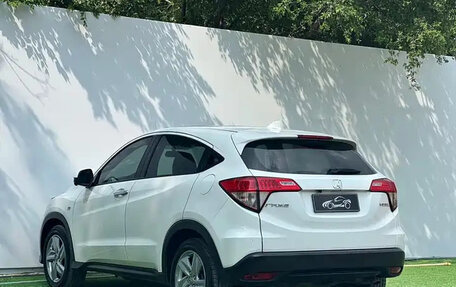Honda Vezel, 2023 год, 1 300 666 рублей, 4 фотография