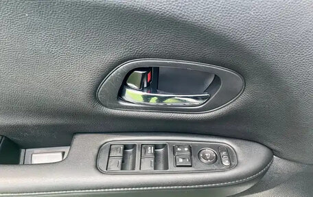 Honda Vezel, 2023 год, 1 300 666 рублей, 9 фотография