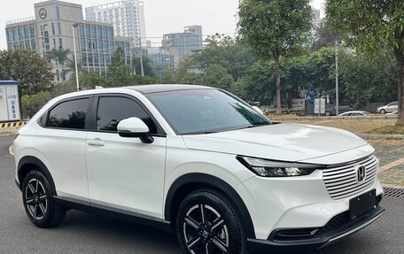 Honda Vezel, 2024 год, 1 580 000 рублей, 4 фотография